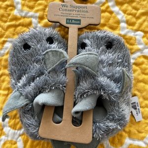 L.L. Bean shark slippers toddler size 3-4 (NWT)